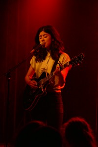 Zen oder die Kunst eine Gitarre zu halten - Daniela Andrade